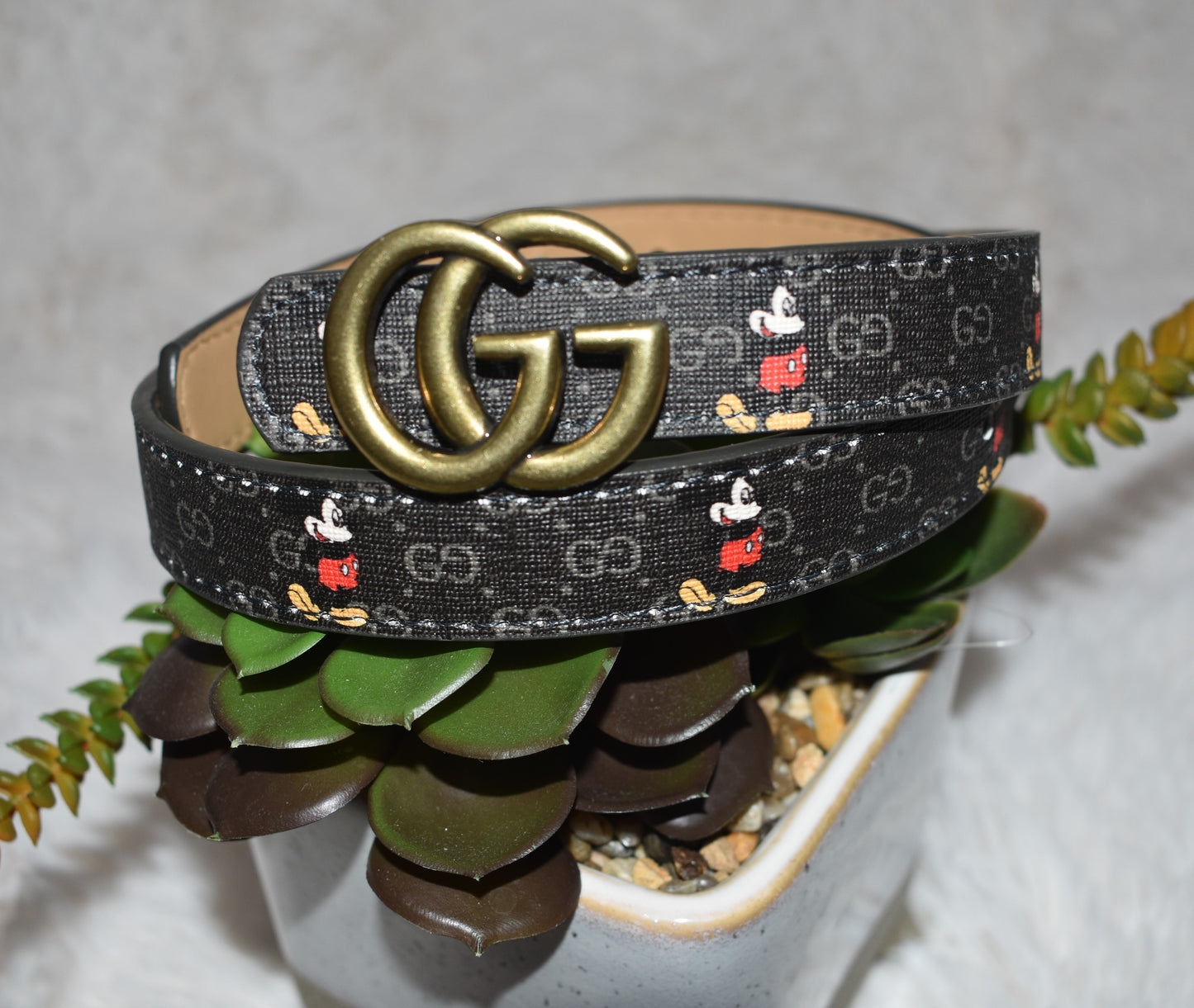 Mickey Mouse Belts for girls ( diferentes colores size 31 inch)